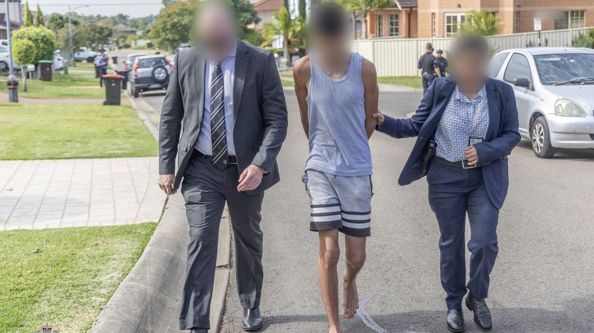 V Sydney zatkli sedm kumpánů útočníka, který pobodal biskupa. Plánovali teroristický útok, říká policie